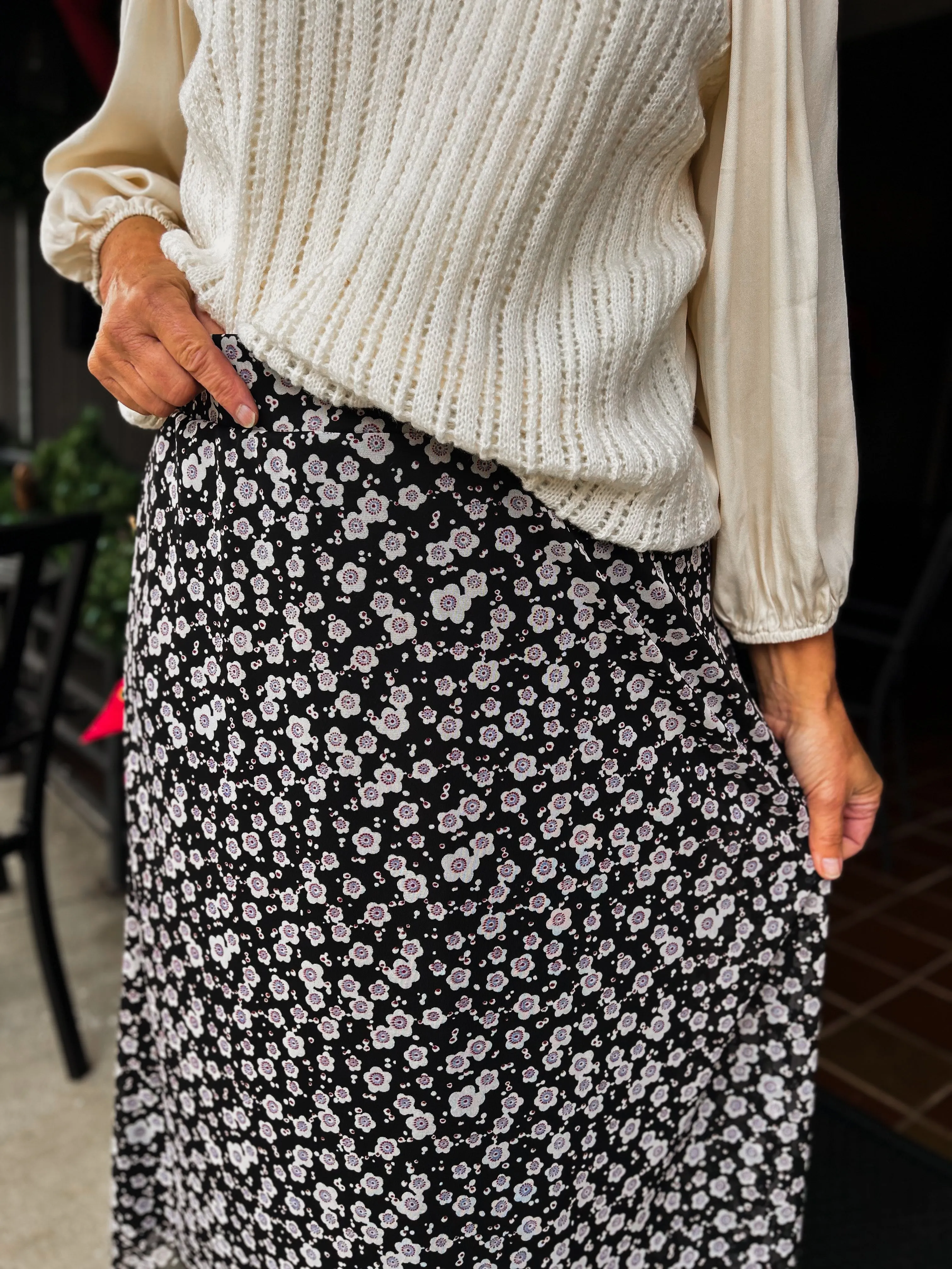 Lin Midi Skirt -Black Floral