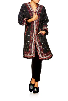 LONG COAT WITH SPLITS SONGS ON THE LAWN