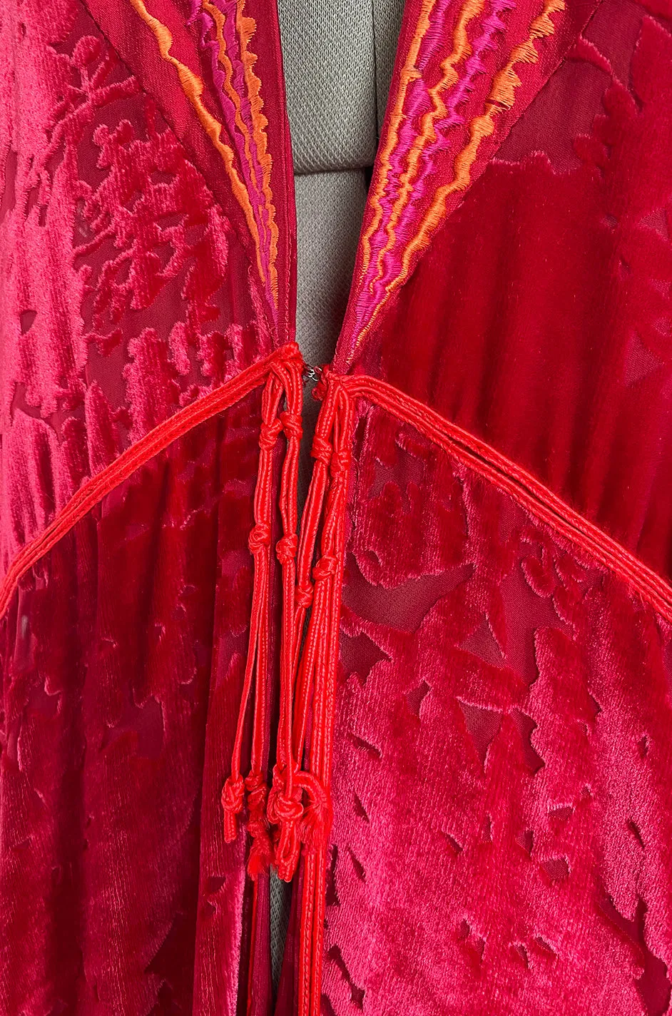 Rare 1977 Thea Porter Couture Documented Cherry Red Fused Velvet Open Front Abaya Caftan