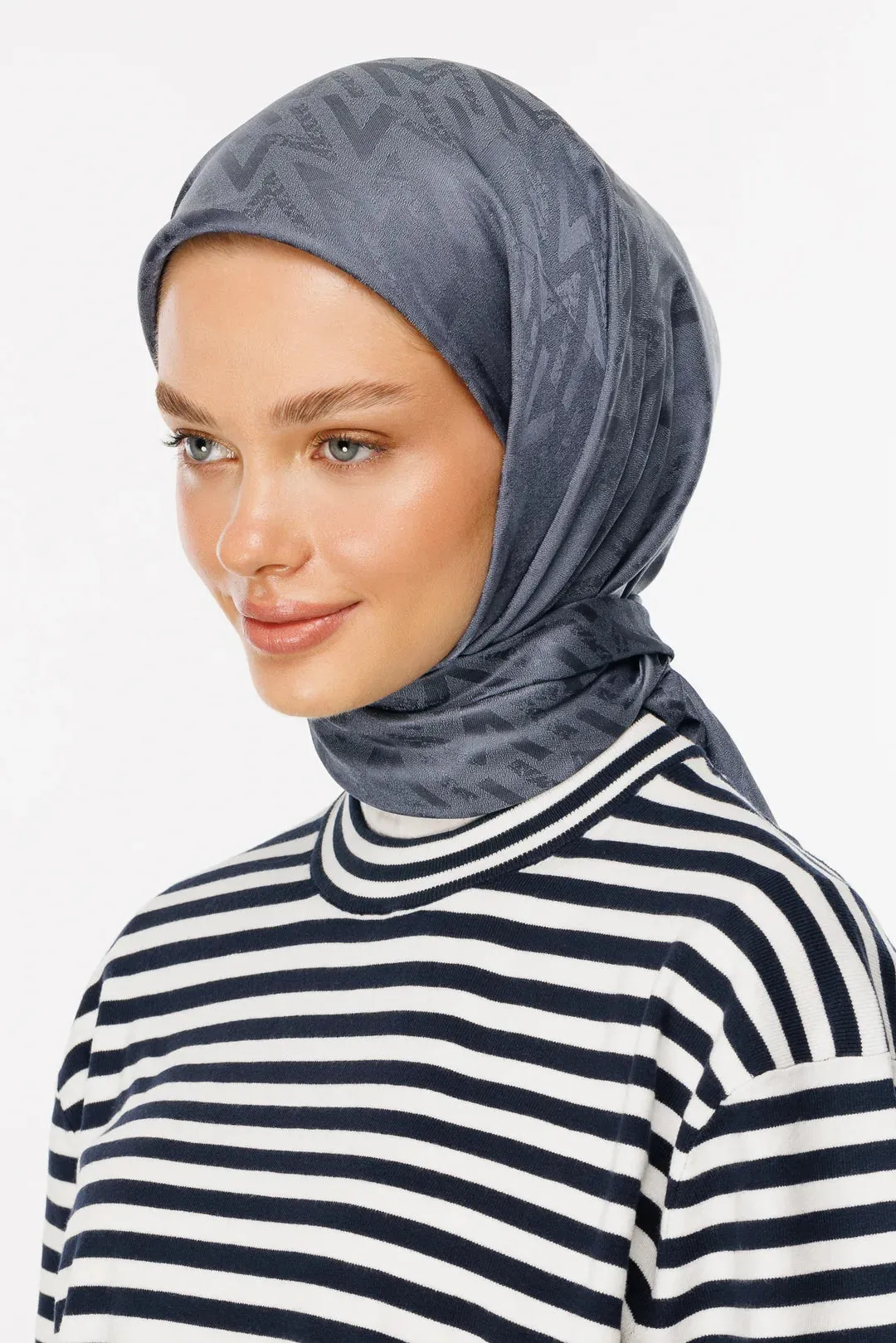 Smoked Nova Pattern Luxury Jacquard Scarf