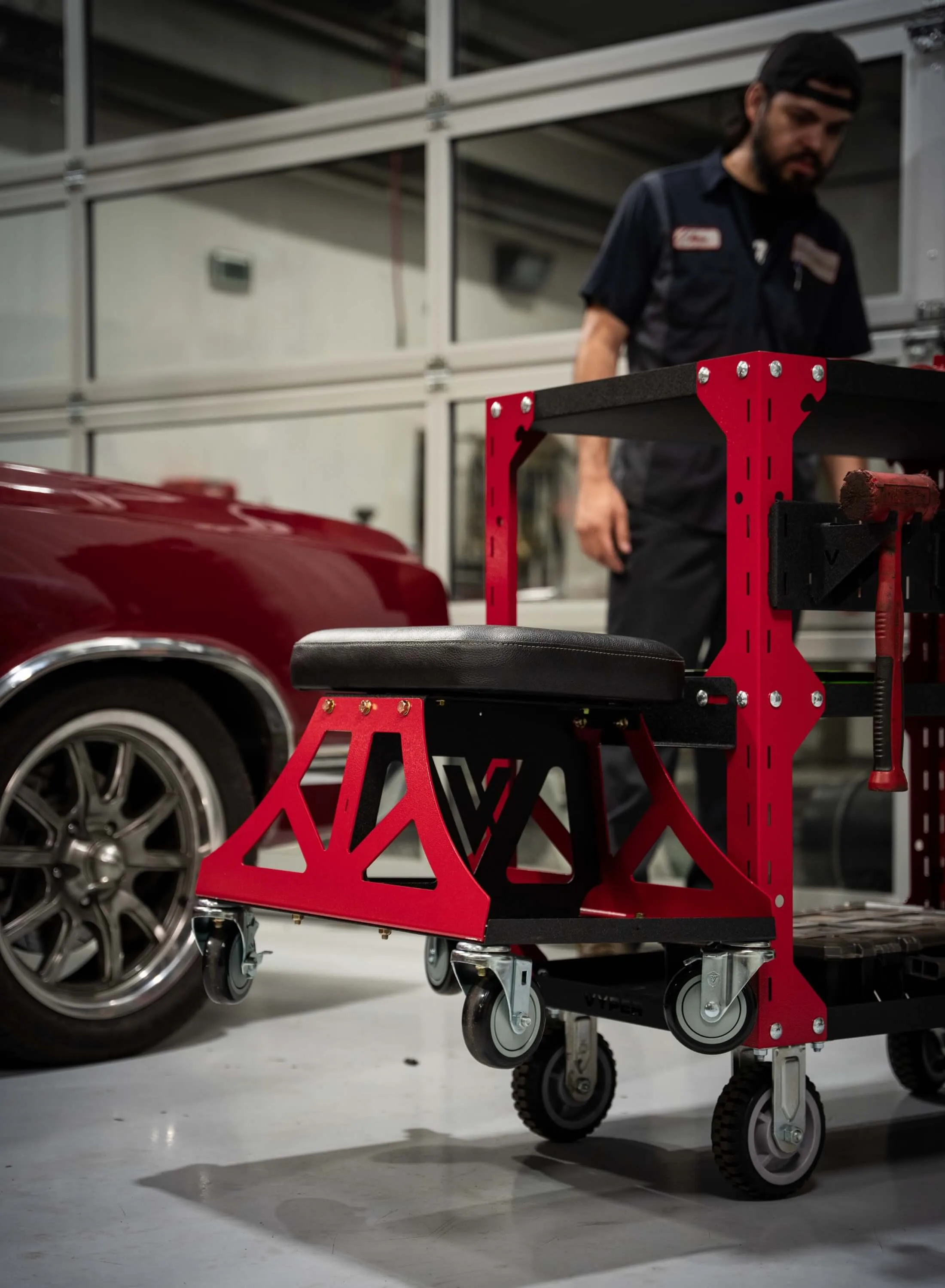 WALL/CART MOUNT: LOW-PRO